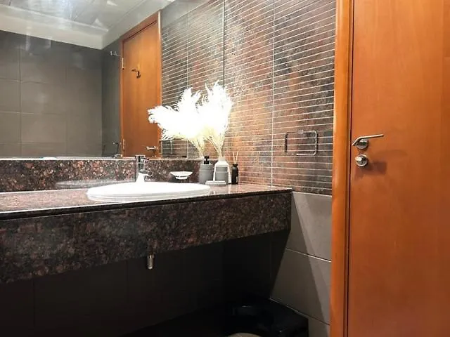 Apartamento Urban Cozy -Sea View With Pool And Gym Access Abu Dabi 0*,  Emiratos Árabes Unidos