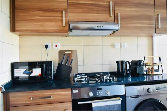 Apartamento Urban Cozy -Sea View With Pool And Gym Access Abu Dabi 0*,